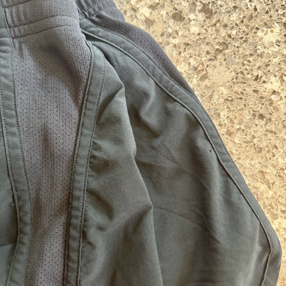Under Armour Women's Black Shorts - Picture 10 of 11